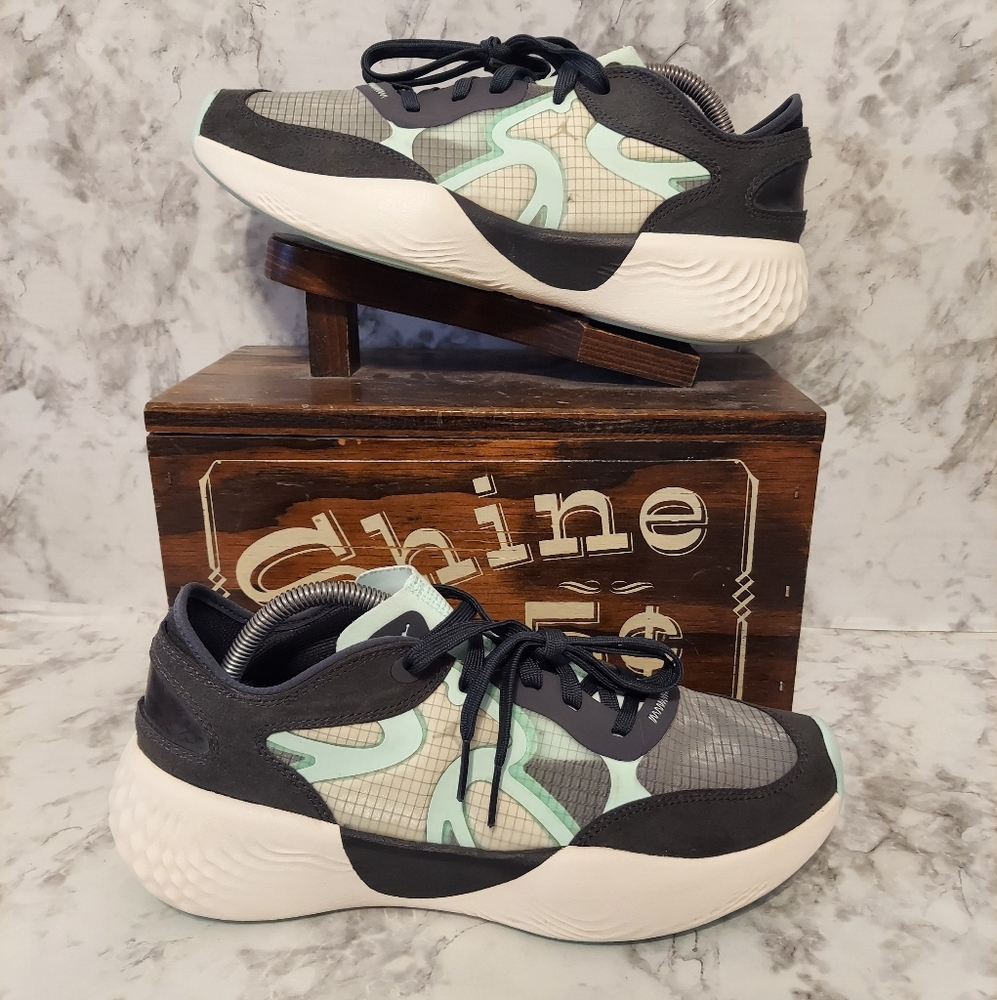 Pre-owned 2022 Jordan delta 3 low